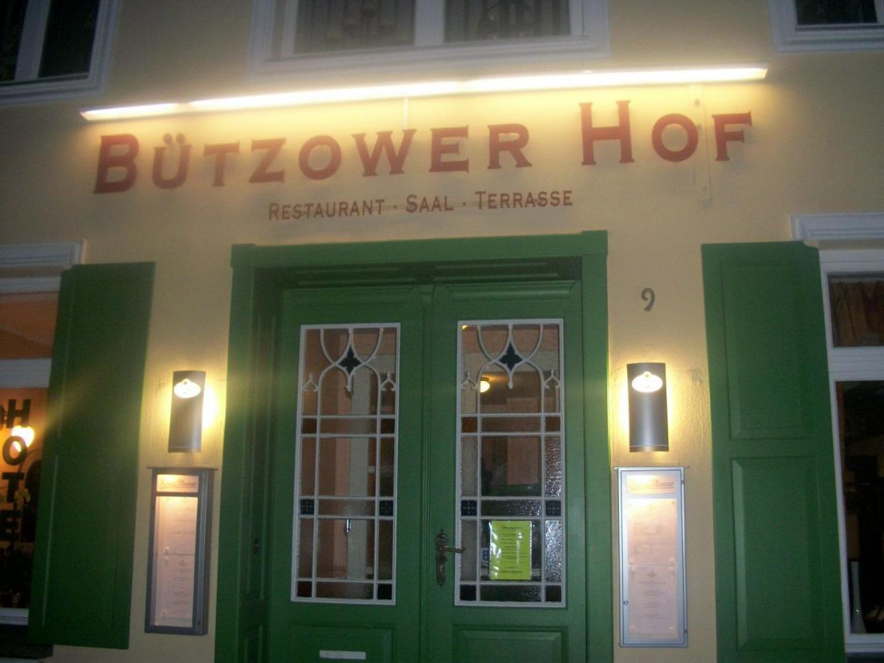 Hotel Buetzower Hof エクステリア 写真